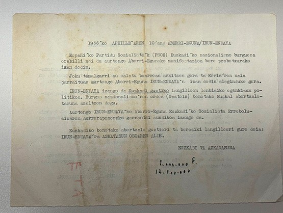 Euskal Abertzaletasunaren Museoa - Bitxiak - Aberri Eguna 1966. Dibisioa iritsi da