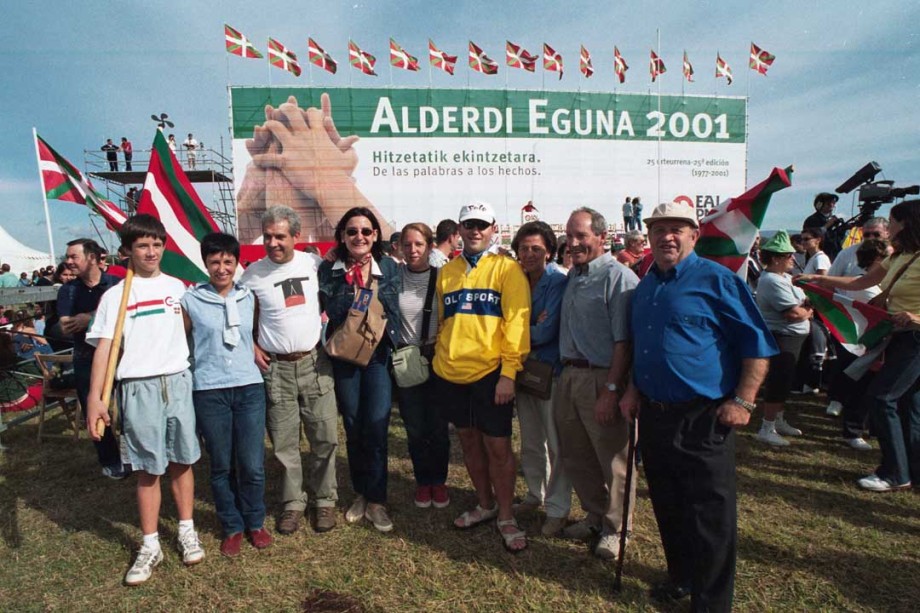 Euskal Abertzaletasunaren Museoa. Alderdi Eguna 2001