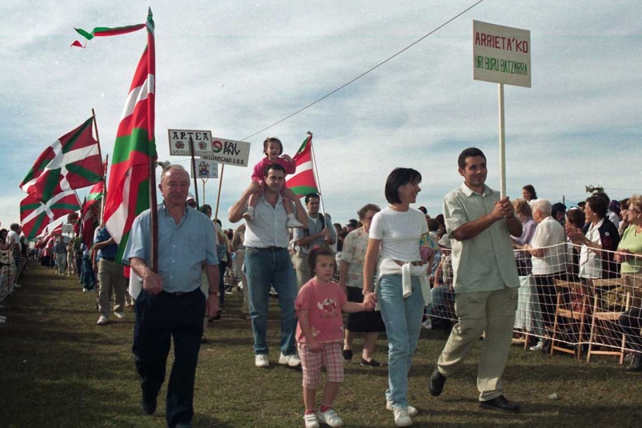 Euskal Abertzaletasunaren Museoa. Alderdi Eguna 2001