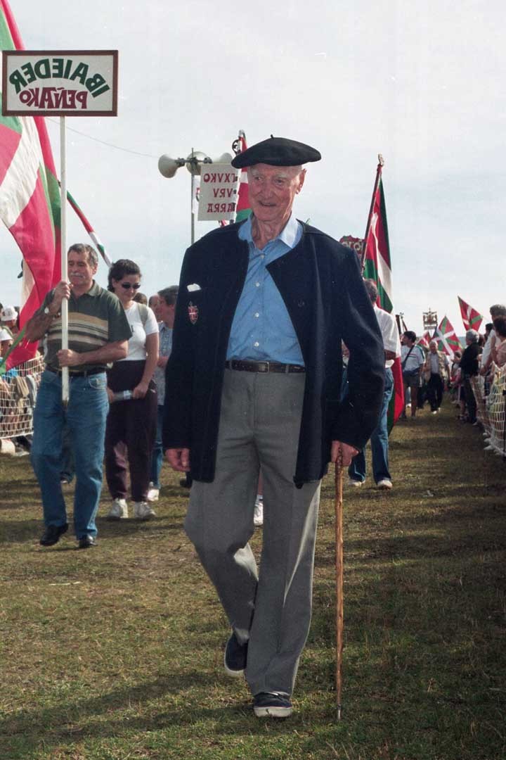 Euskal Abertzaletasunaren Museoa. Alderdi Eguna 2001