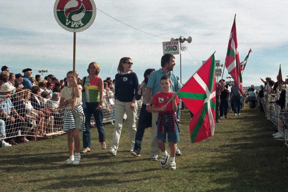 Euskal Abertzaletasunaren Museoa. Alderdi Eguna 2001