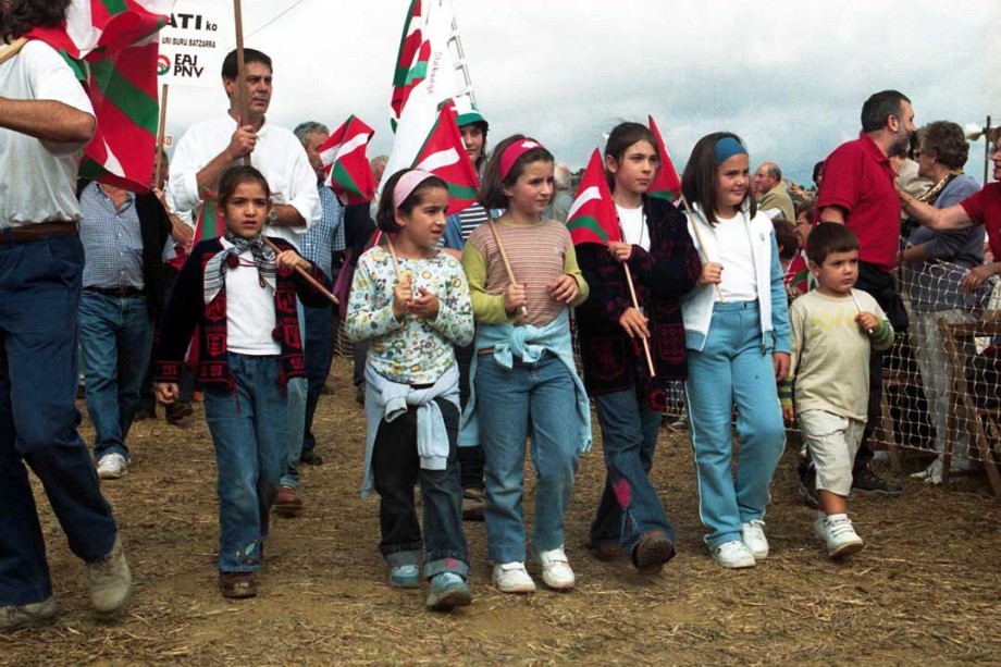 Euskal Abertzaletasunaren Museoa. Alderdi Eguna 2003