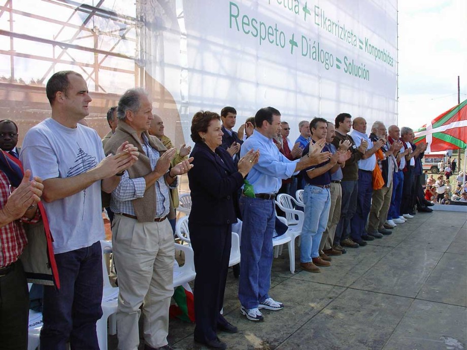 Euskal Abertzaletasunaren Museoa. Alderdi Eguna 2003