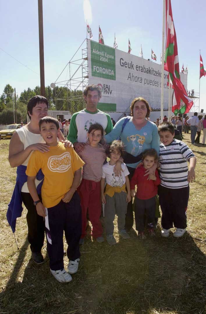 Euskal Abertzaletasunaren Museoa. Alderdi Eguna 2004