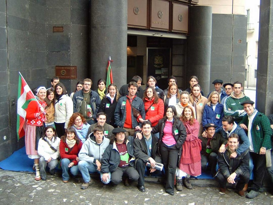 Euskal Abertzaletasunaren Museoa. Alderdi Eguna 2004