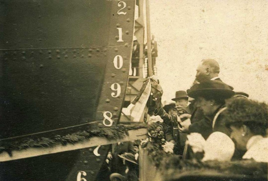 Euskal Abertzaletasunaren Museoa. Sota ontzi-enpresa eta Aznar