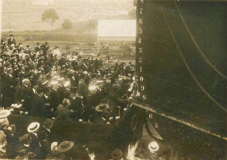 Euskal Abertzaletasunaren Museoa. Sota ontzi-enpresa eta Aznar