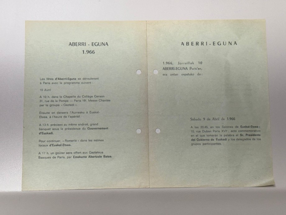 Euskal Abertzaletasunaren Museoa - Bitxiak - 1966ko Aberri Egunerako gonbitea Parisen
