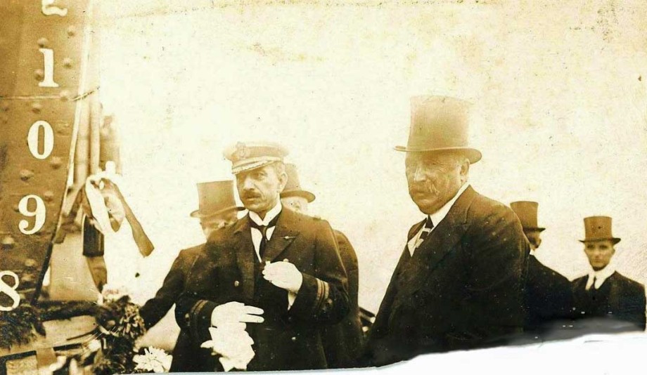 Euskal Abertzaletasunaren Museoa. Sota ontzi-enpresa eta Aznar